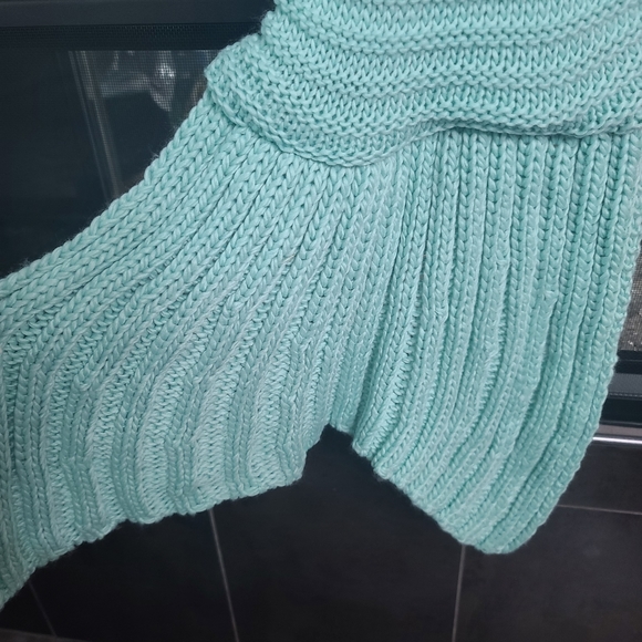 Merklet Aqua Mermaid Tail Blanket NWT - Picture 3 of 5